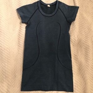 Lululemon Swiftly Tech T-shirt (Dark Blue)